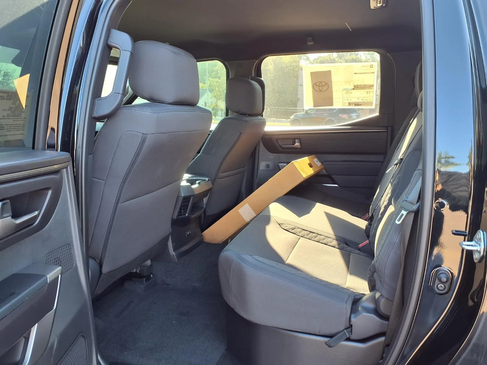 2026 Toyota Tundra SR5 - Photo 17