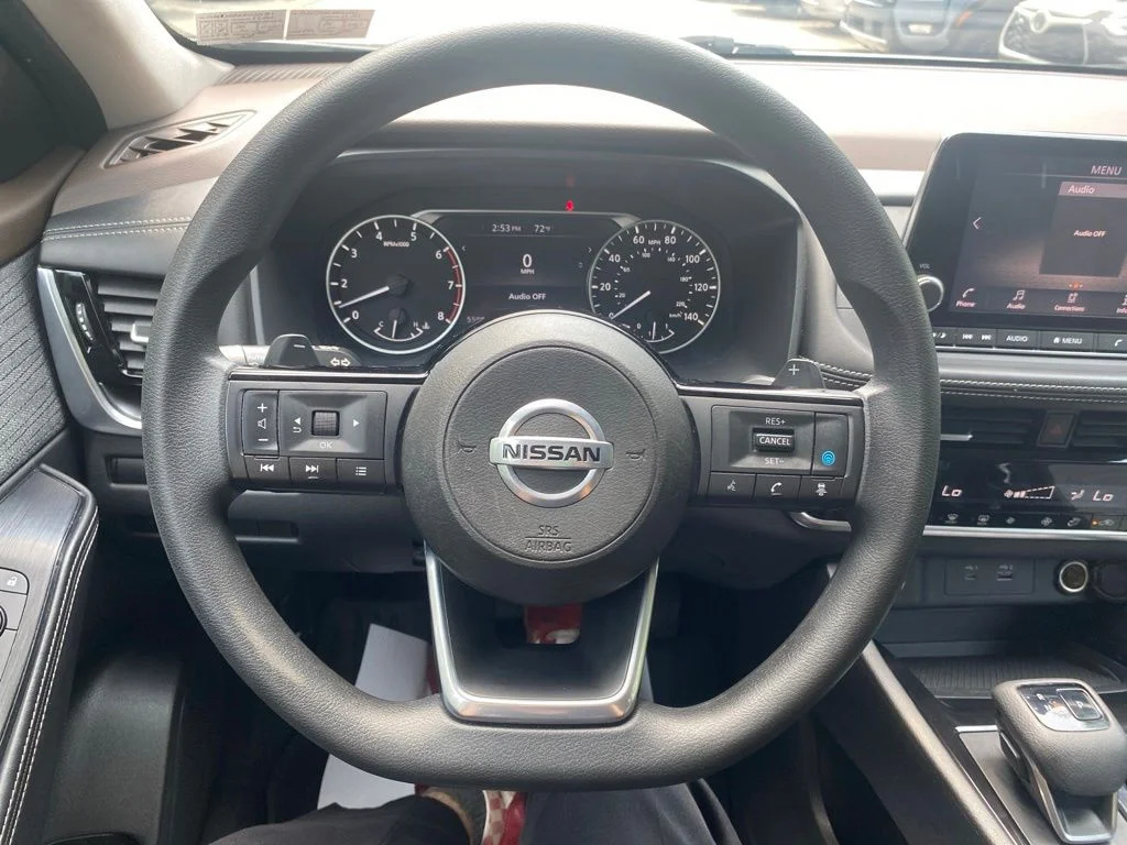 Used 2021 Gray Nissan SV image 14