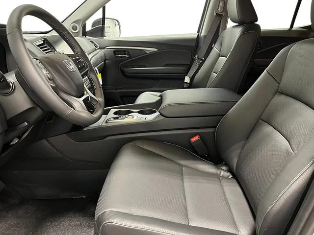 New 2026 Platinum White Pearl Honda RTL image 14