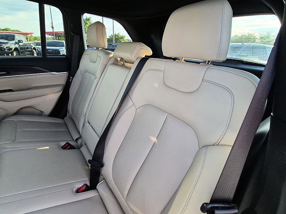 Used 2023 Bright White Clearcoat Jeep Limited image 29