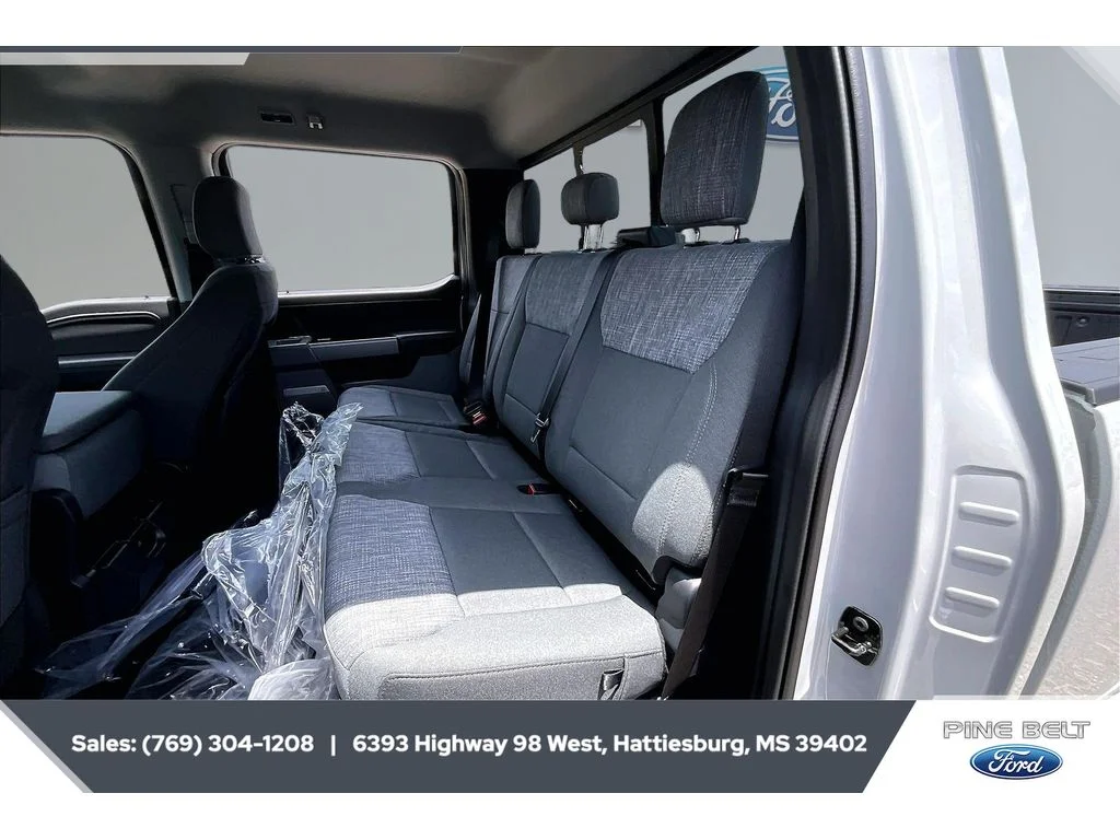 New 2026 Avalanche Ford F-250® XLT image 20