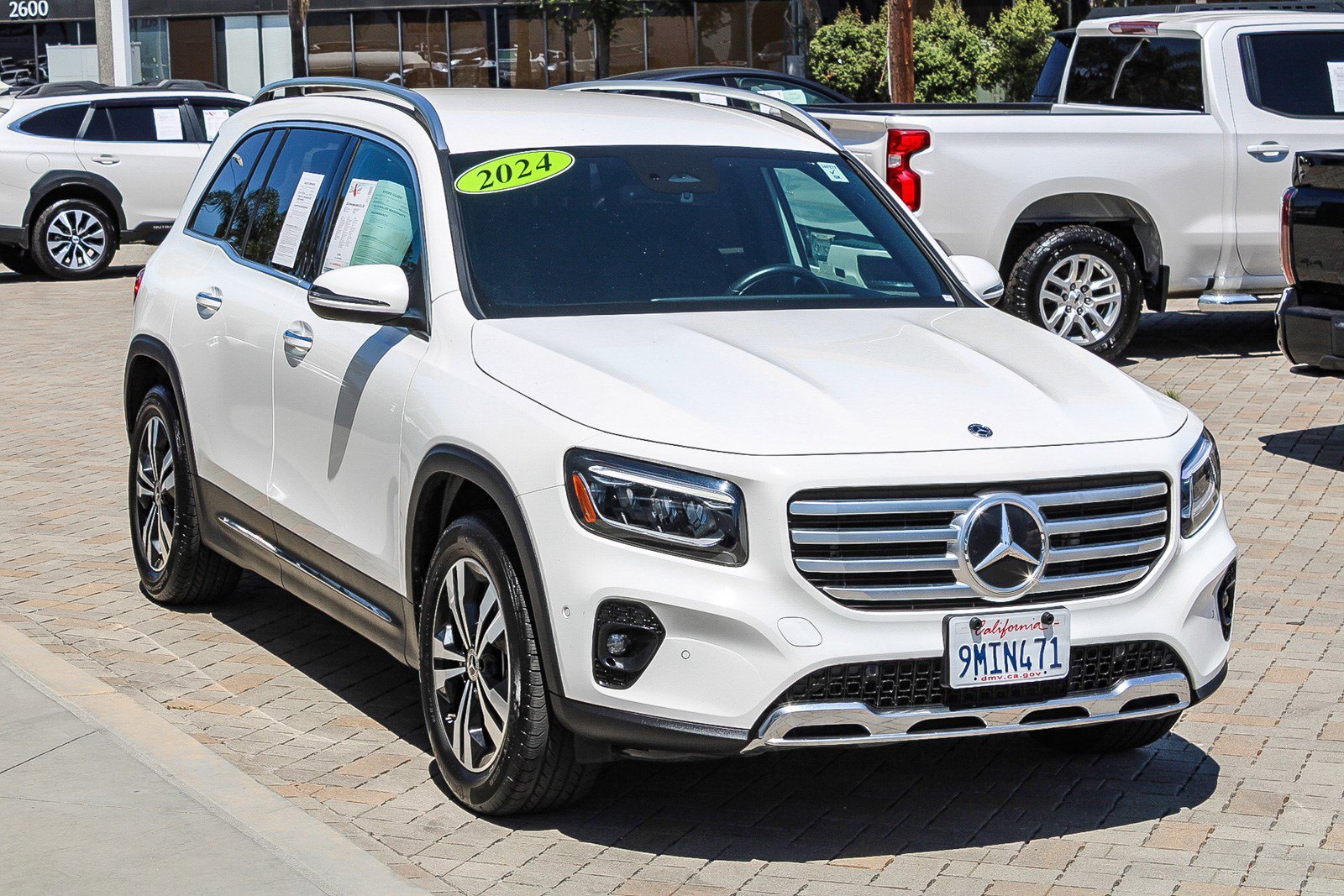 Used 2024 Polar White Mercedes-Benz GLB 250 image 3