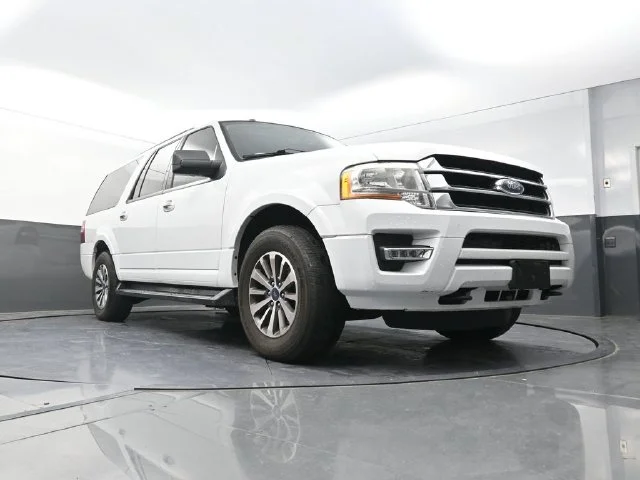 Used 2017 White Ford XLT image 31