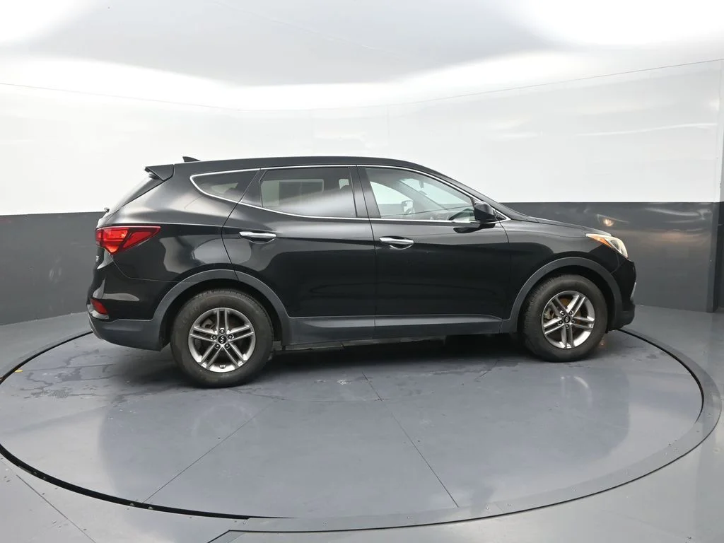 Used 2017 Black Hyundai 2.4 Base image 11