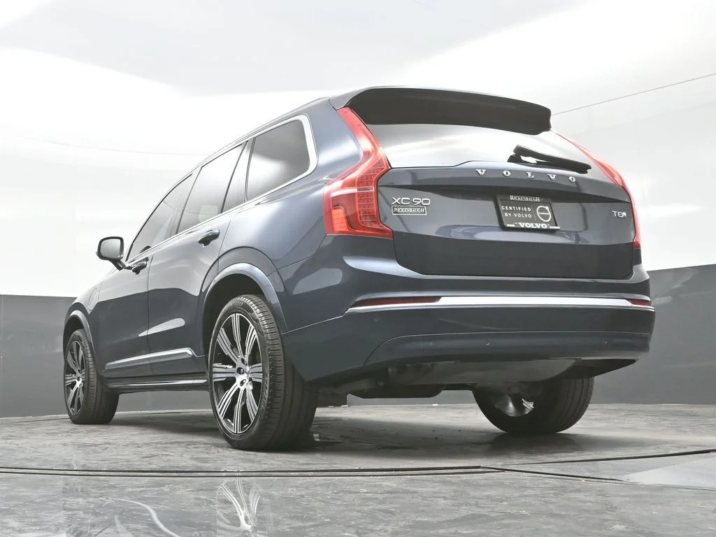 Certified Used 2025 Denim Blue Volvo Core image 27