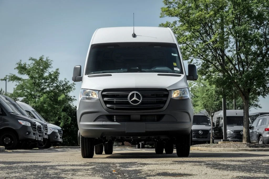 New 2026 Arctic White Mercedes-Benz Cargo 170 WB image 5