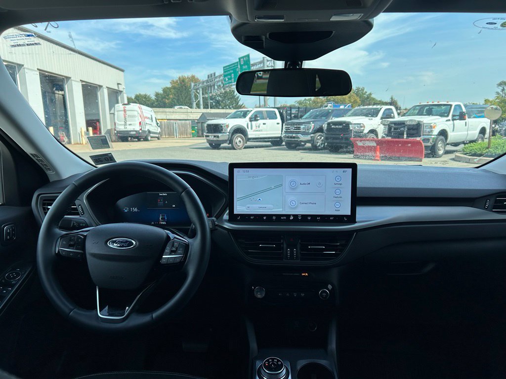 Used 2023 Vapor Blue Ford Active image 28