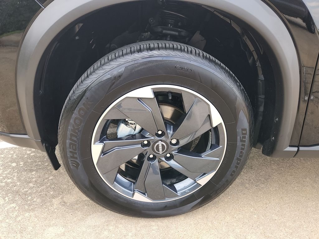 Used 2025 Black Nissan SV image 29