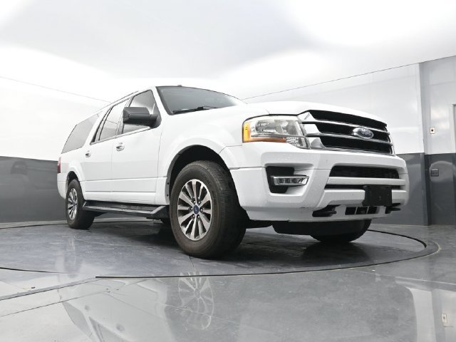 Used 2017 White Ford XLT image 31