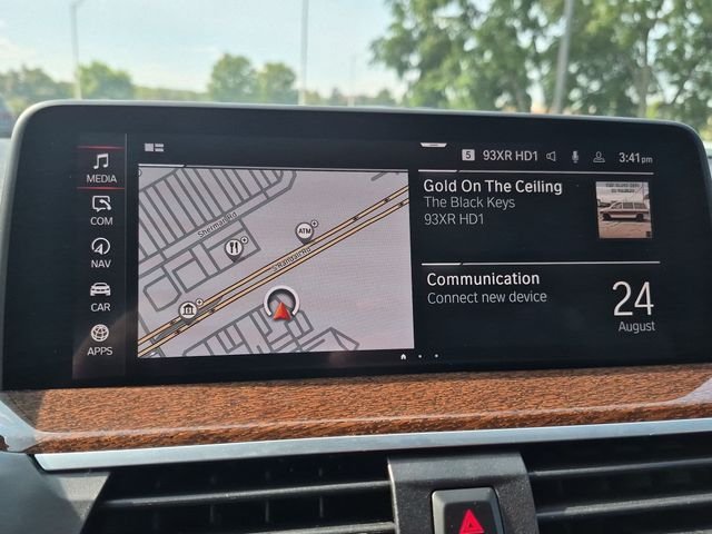 Used 2021 Silver BMW xDrive30i image 19