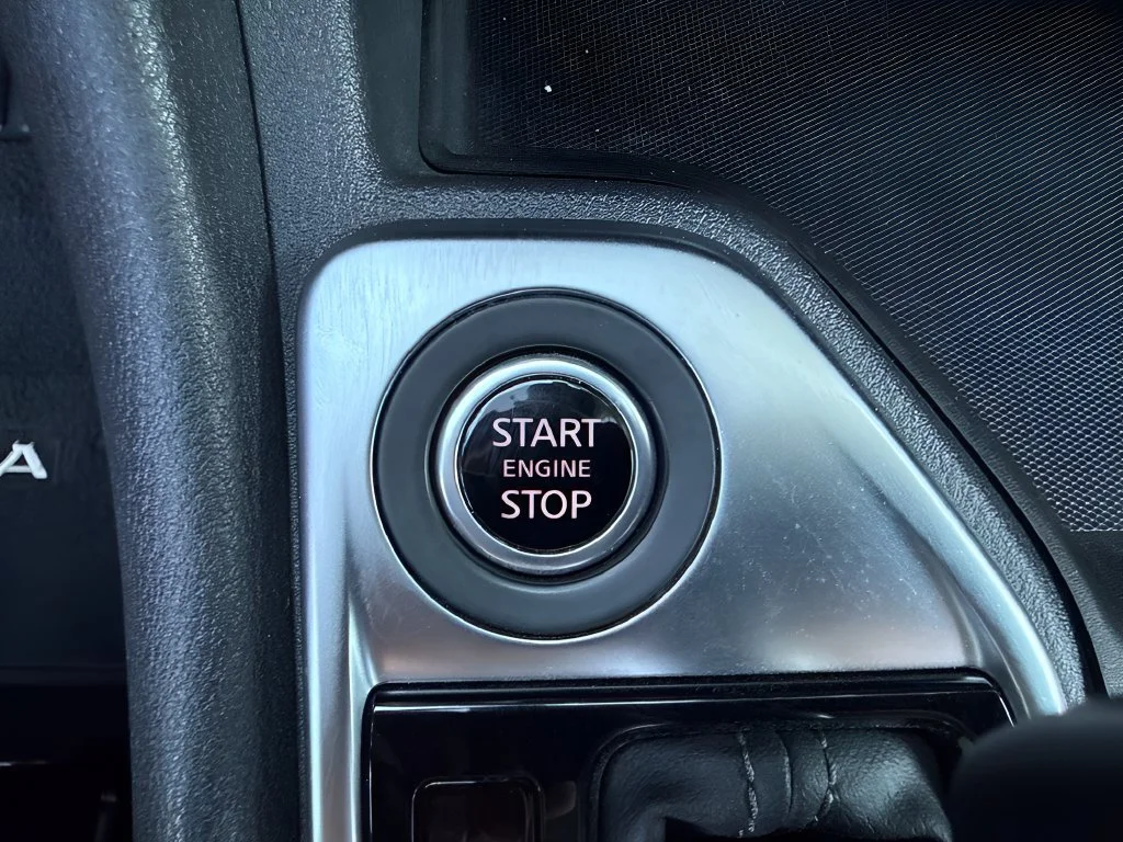 Used 2025 White Nissan SV image 21