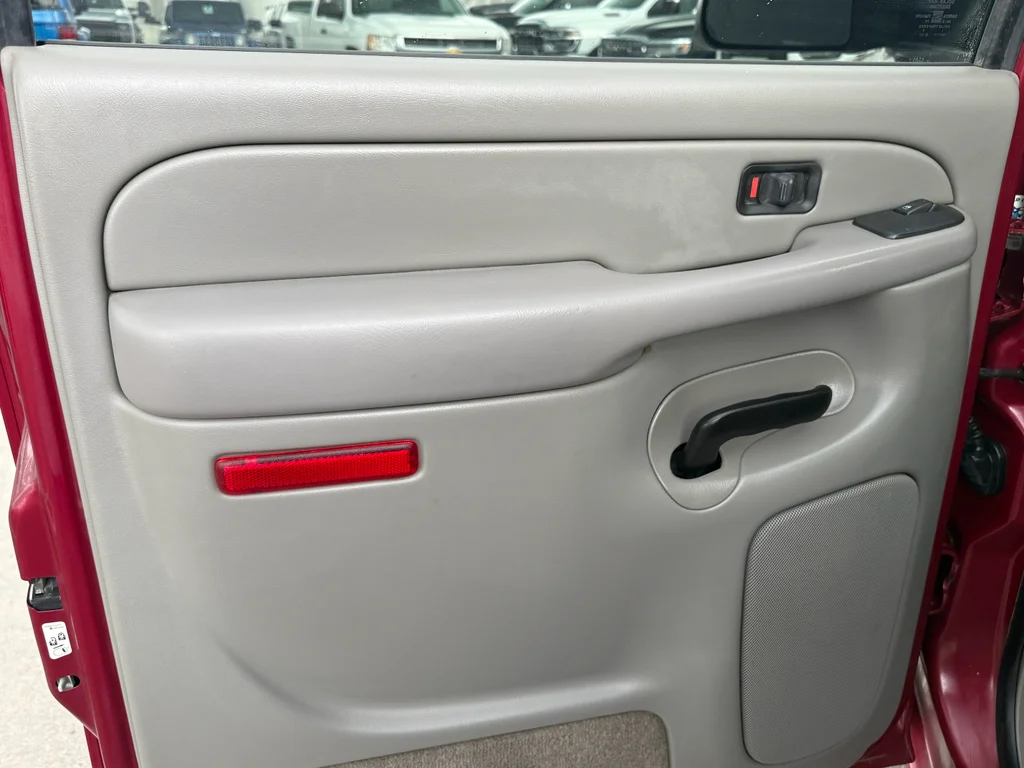 Used 2005 Maroon GMC SLT image 14
