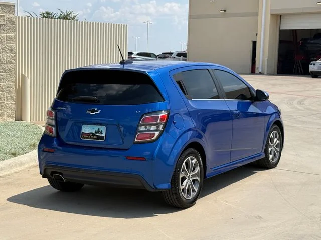Used 2018 Blue Metallic Chevrolet LT image 6