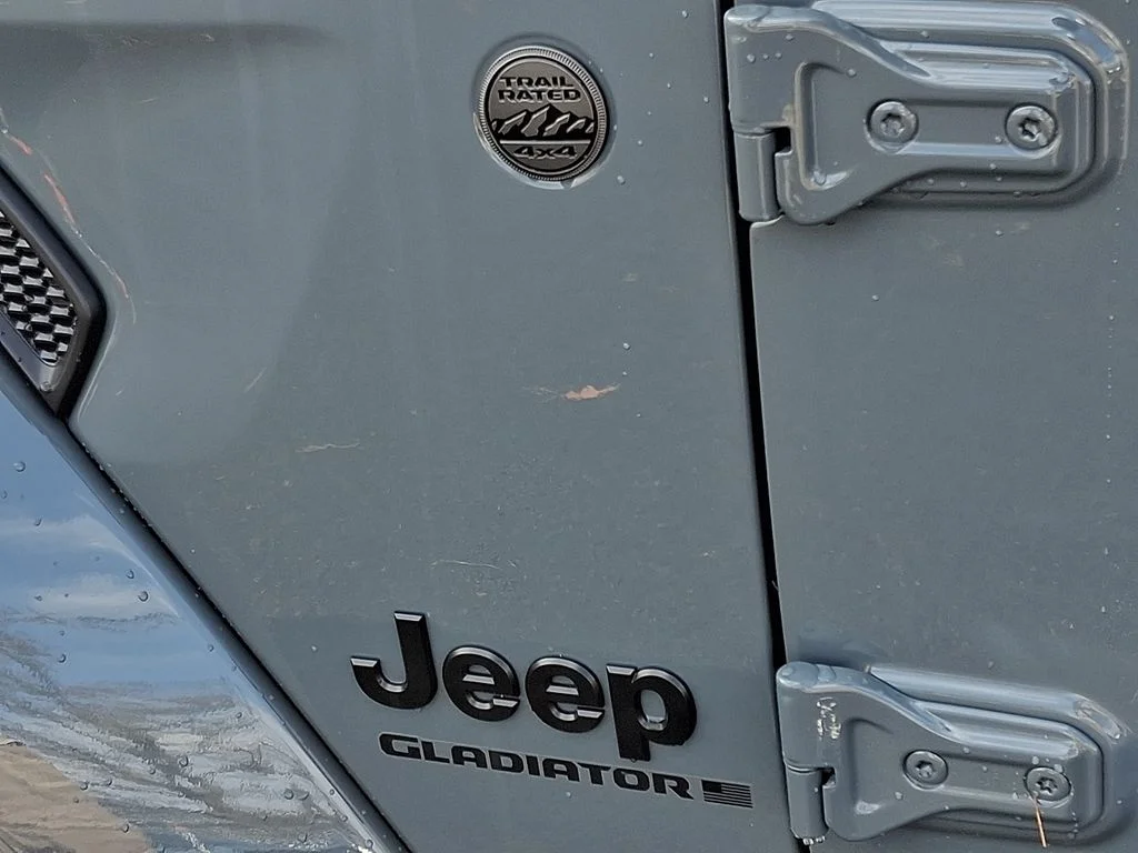 New 2026 Anvil Clear-Coat Exterior Paint Jeep Sport S image 15