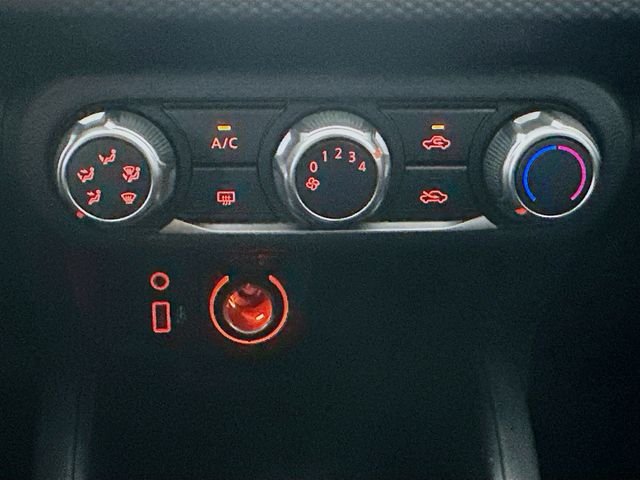 2025 Nissan KICKS PLAY Base - Photo 18
