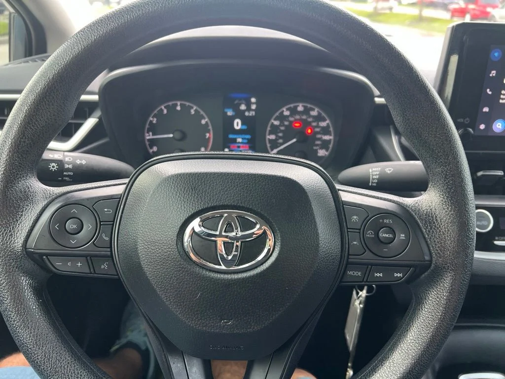 Used 2025 Gray Toyota LE image 33