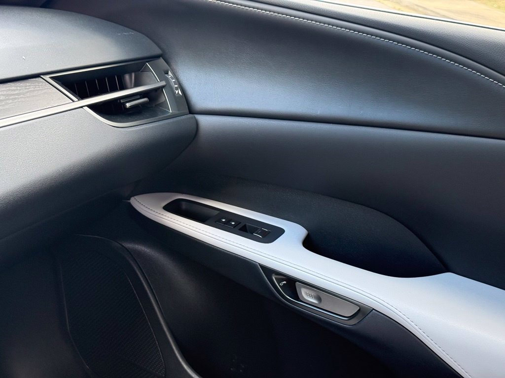 2025 Lexus RX 350 - Photo 40