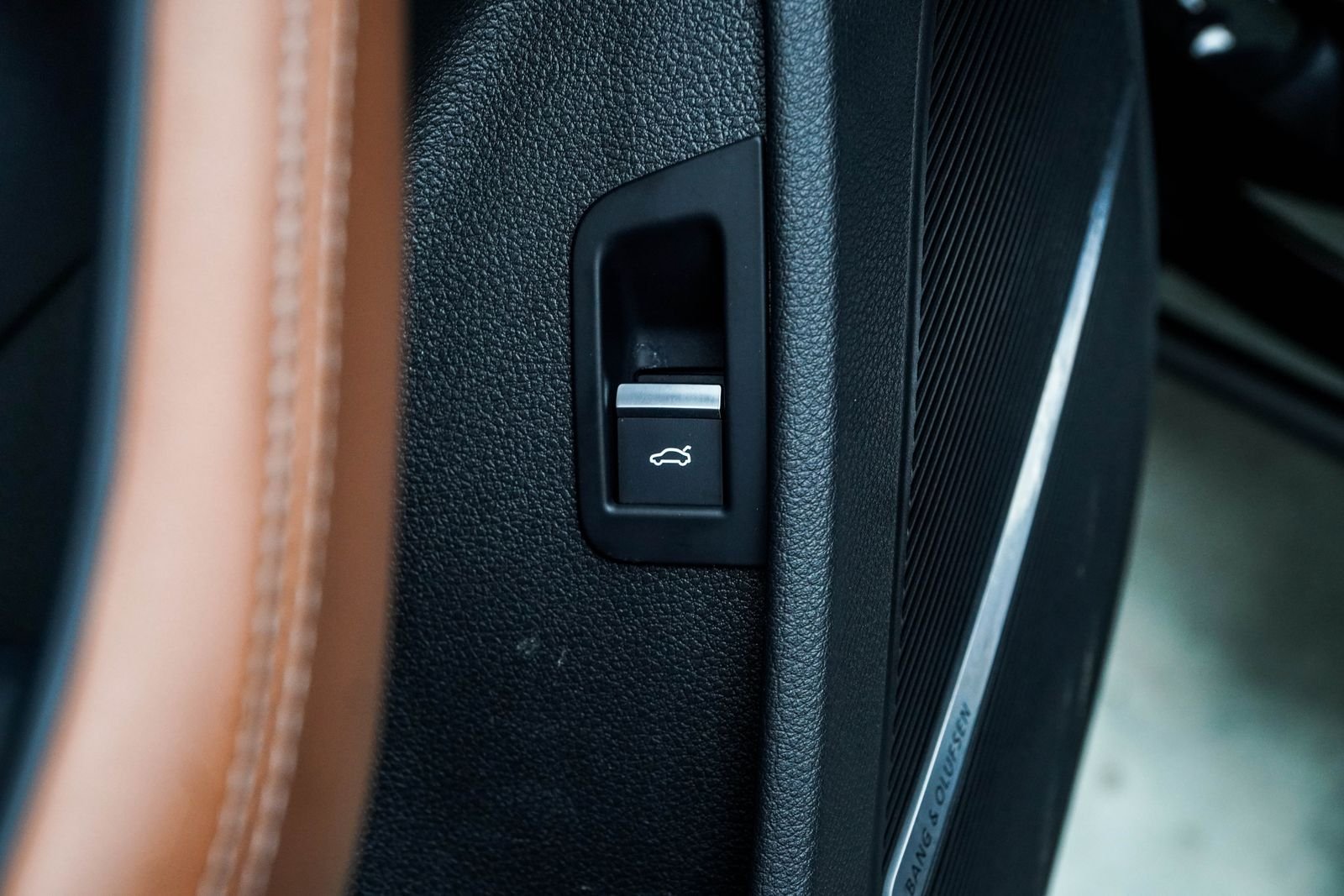 Used 2025 Black Audi 55 Premium Plus image 37