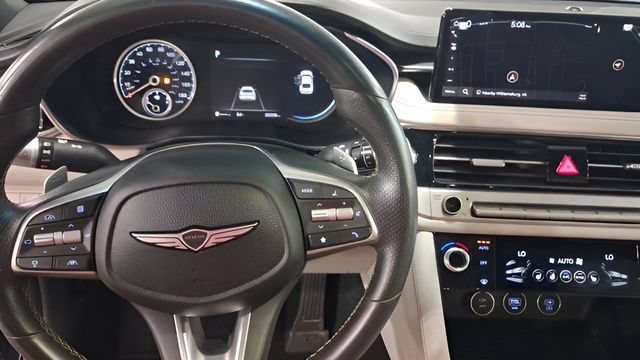 2025 GENESIS G70 Standard - Photo 15