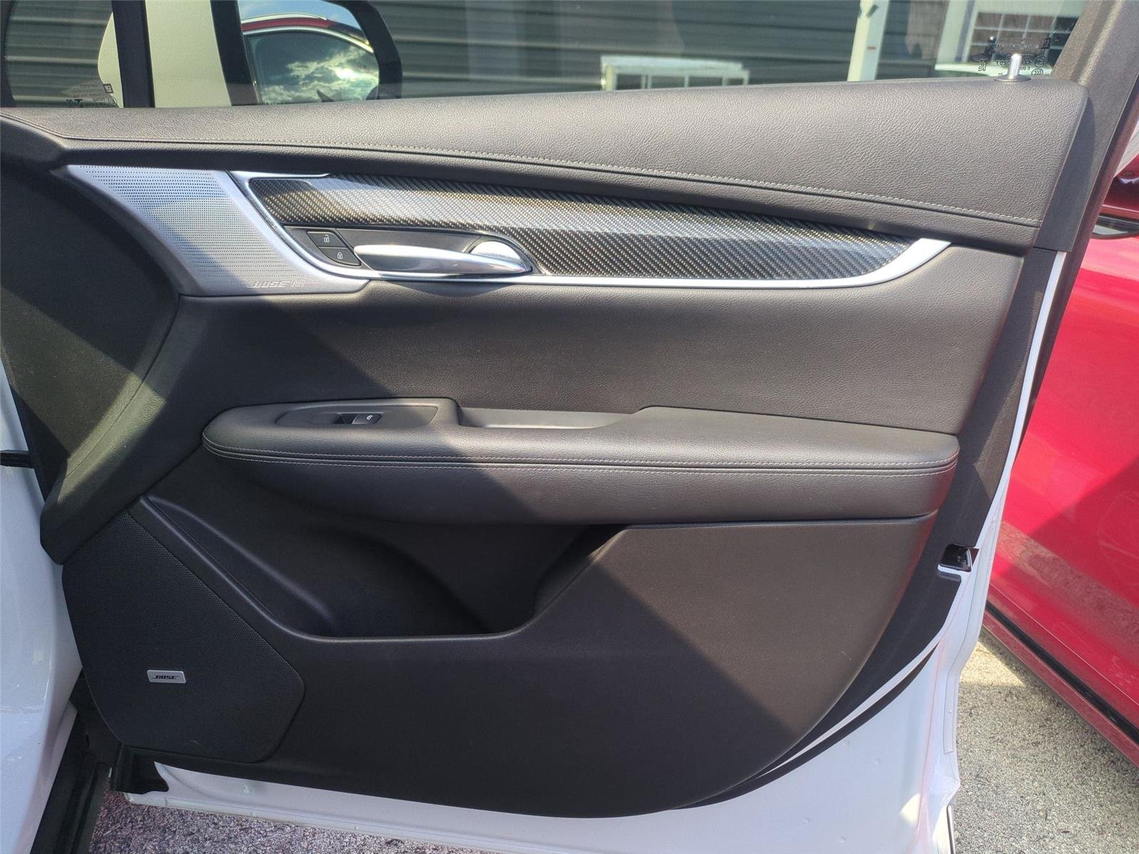 Used 2022 Crystal White Tricoat Cadillac Sport image 39