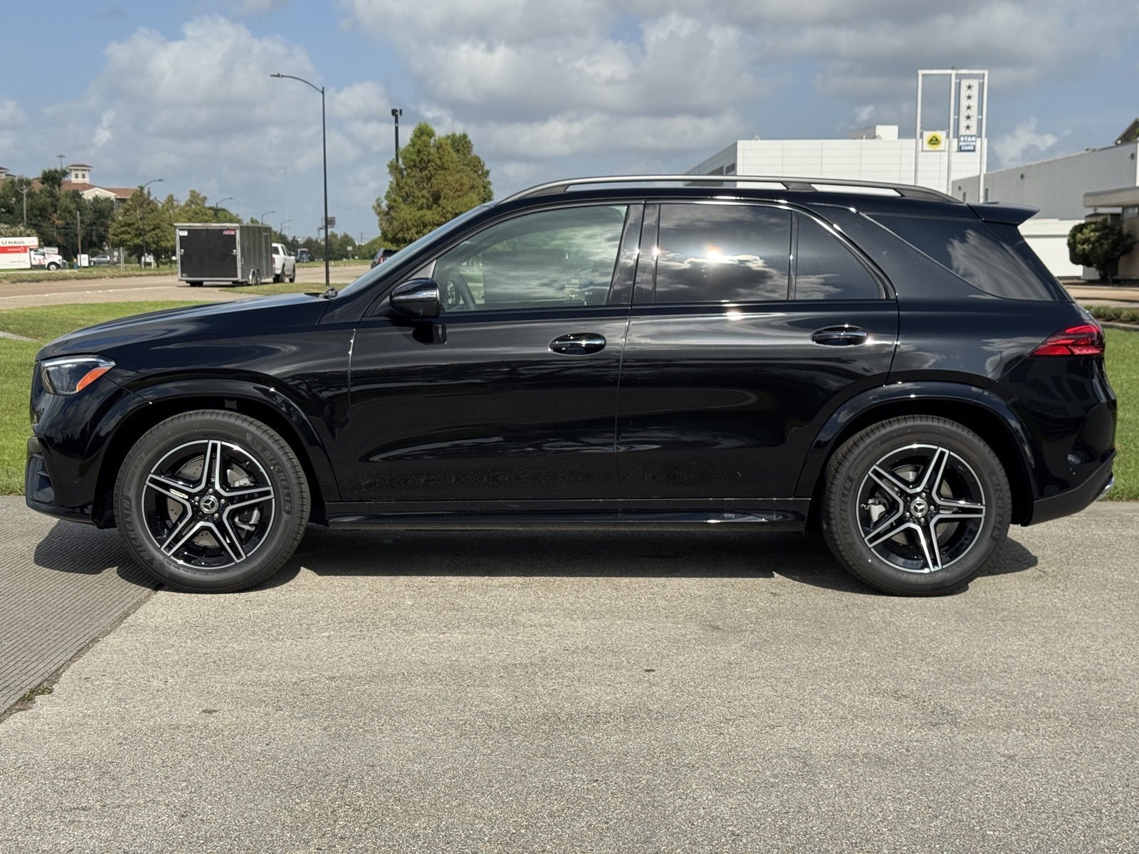 New 2026 Obsidian Black Metallic Mercedes-Benz GLE 350 image 29