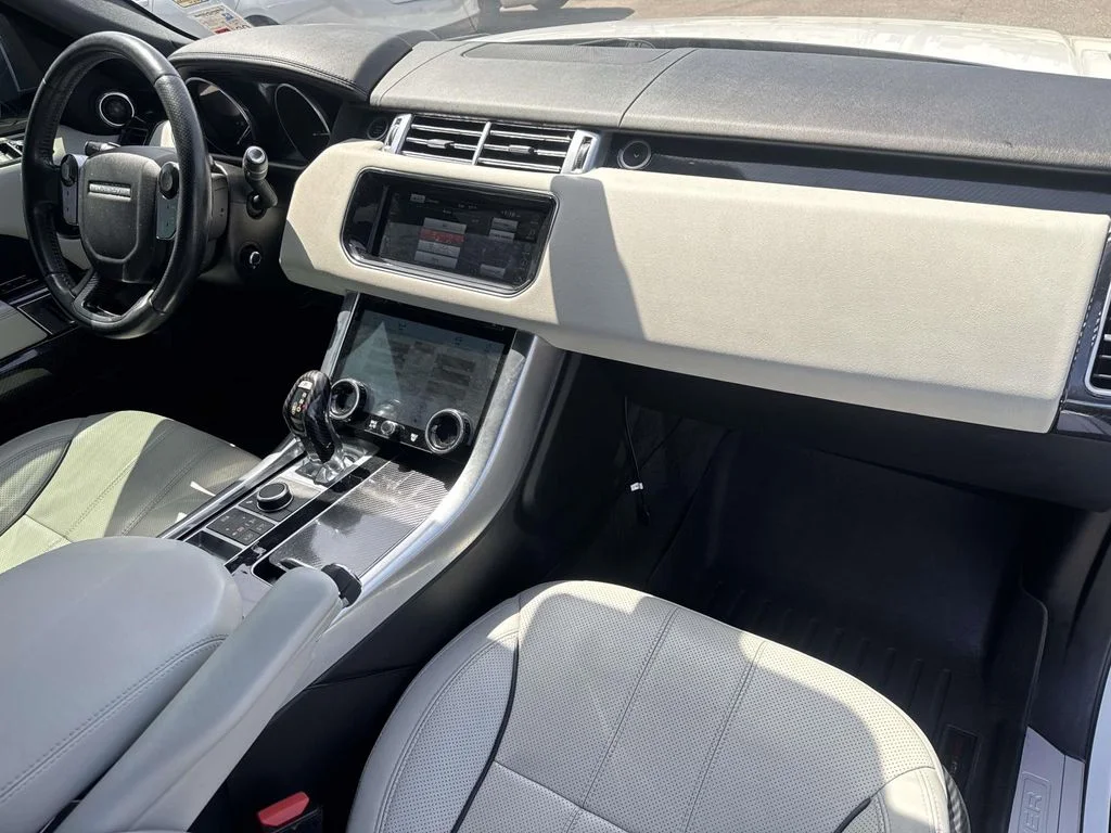 Used 2016 White Land Rover HSE Td6 image 13