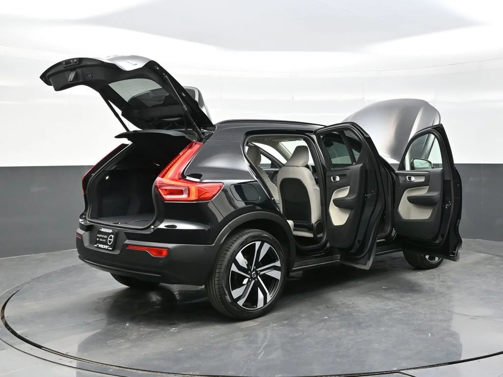 Certified Used 2025 Onyx Black Volvo Ultra image 43