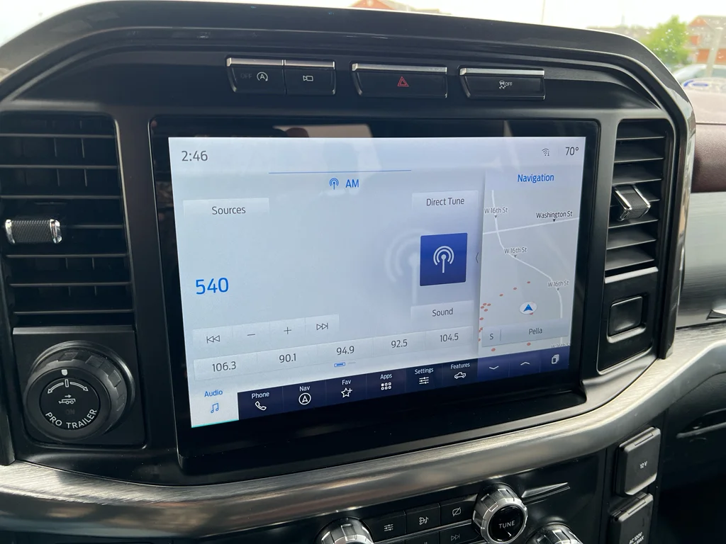 Used 2021 Gray Metallic Ford LARIAT image 17