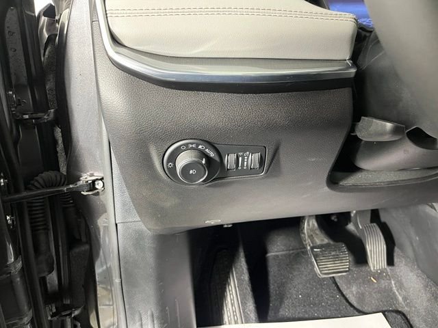 Used 2023 Gray Jeep Limited image 18