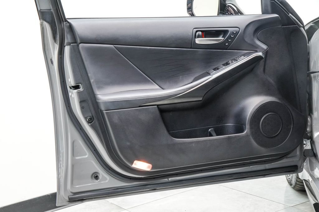 Used 2024 Gray Lexus 500 F SPORT Performance Premium image 41