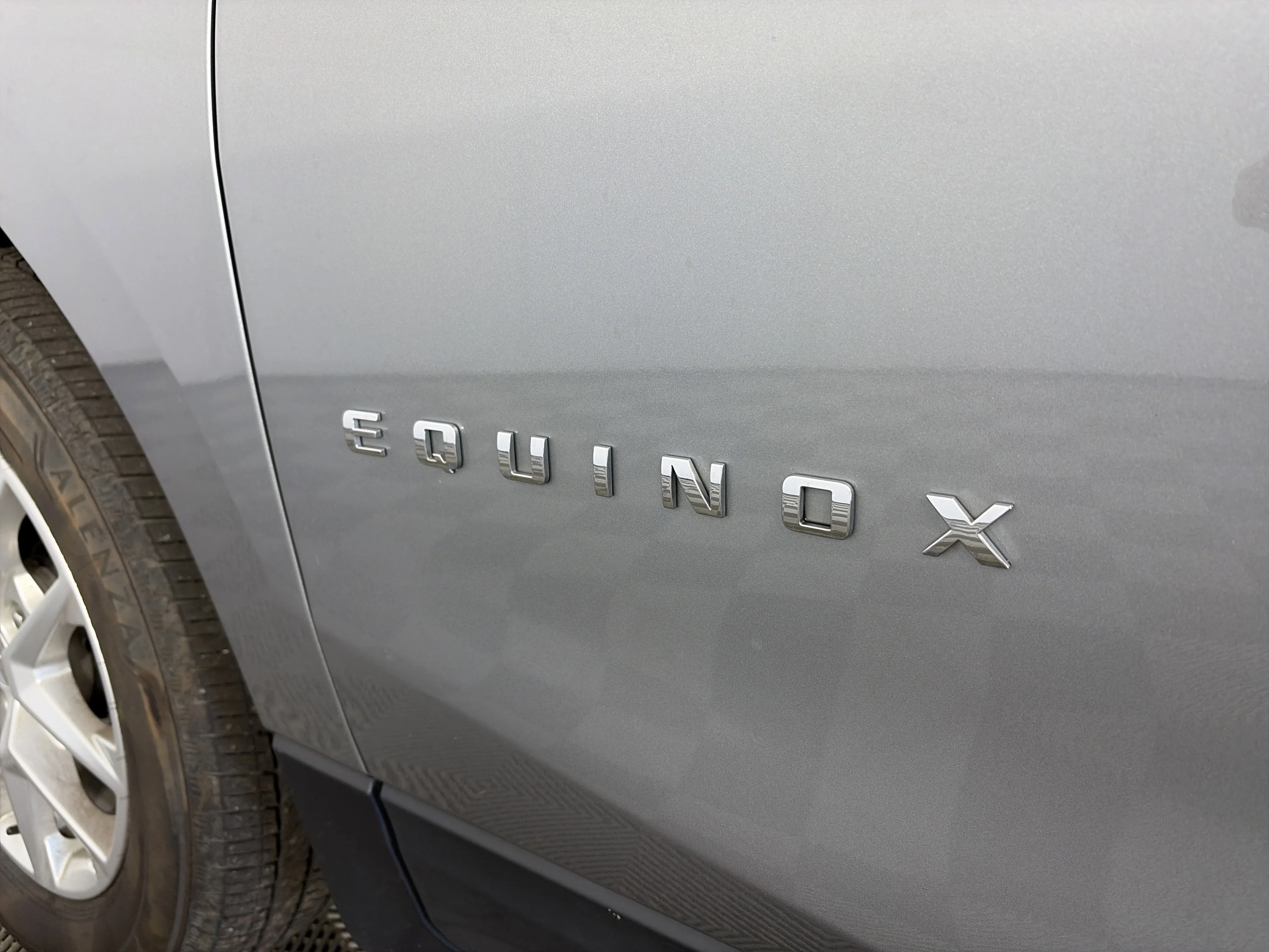 2024 Chevrolet Equinox LT - Photo 18
