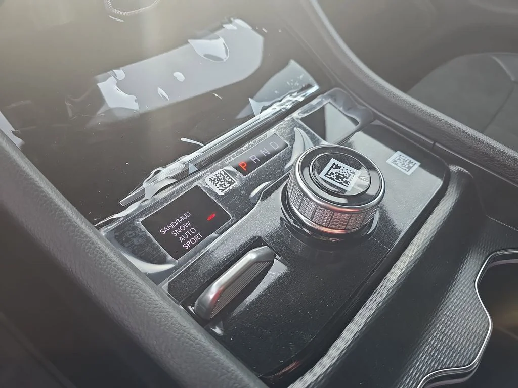 New 2026 Black Jeep Altitude image 29