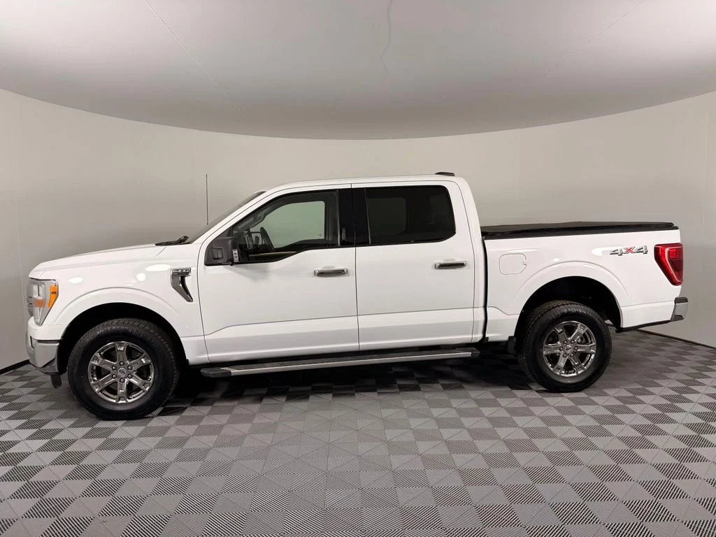 Used 2023 White Ford XLT image 12
