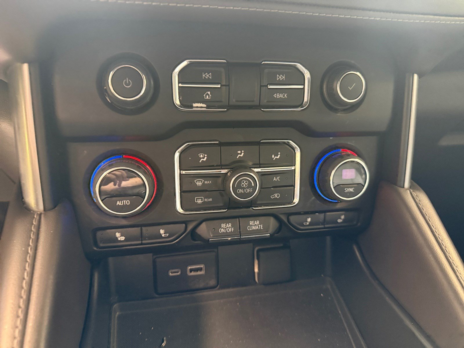 Used 2023 Midnight Blue Metallic Chevrolet LT image 28