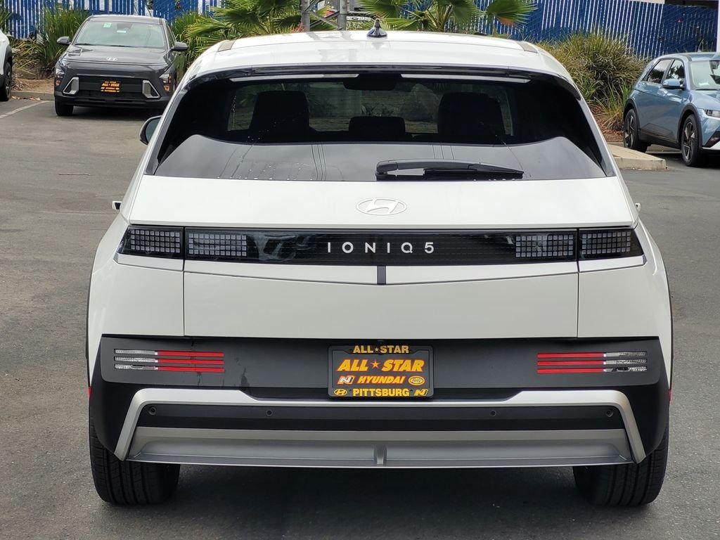 New 2026 White Hyundai SEL image 4