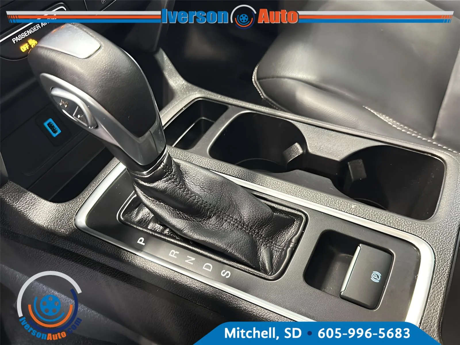 Used 2019 Ingot Silver Ford SEL image 21