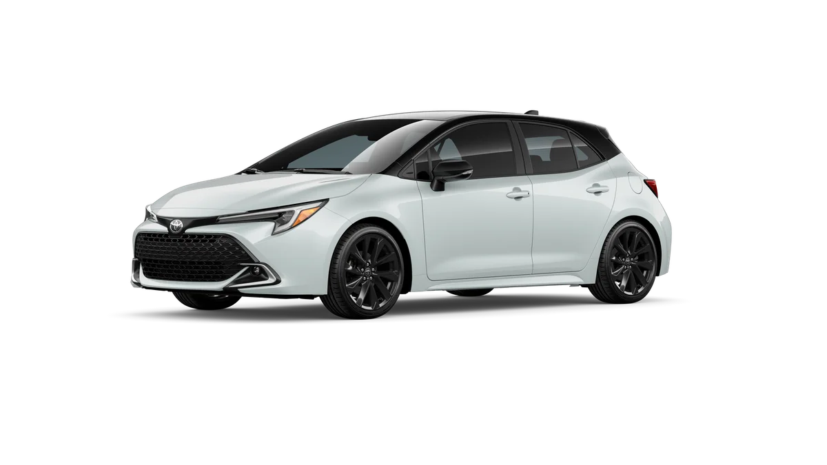 New 2026 Wind Chill Pearl with Midnight Black Metallic roof Toyota XSE image 10