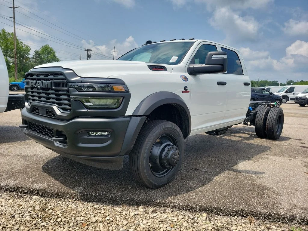 New 2026 Bright White Clearcoat RAM Tradesman image 3