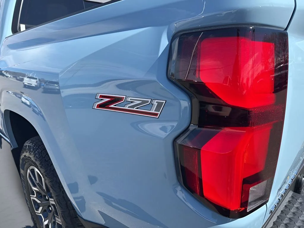 Used 2026 Snowdrift Metallic Chevrolet Z71 image 34