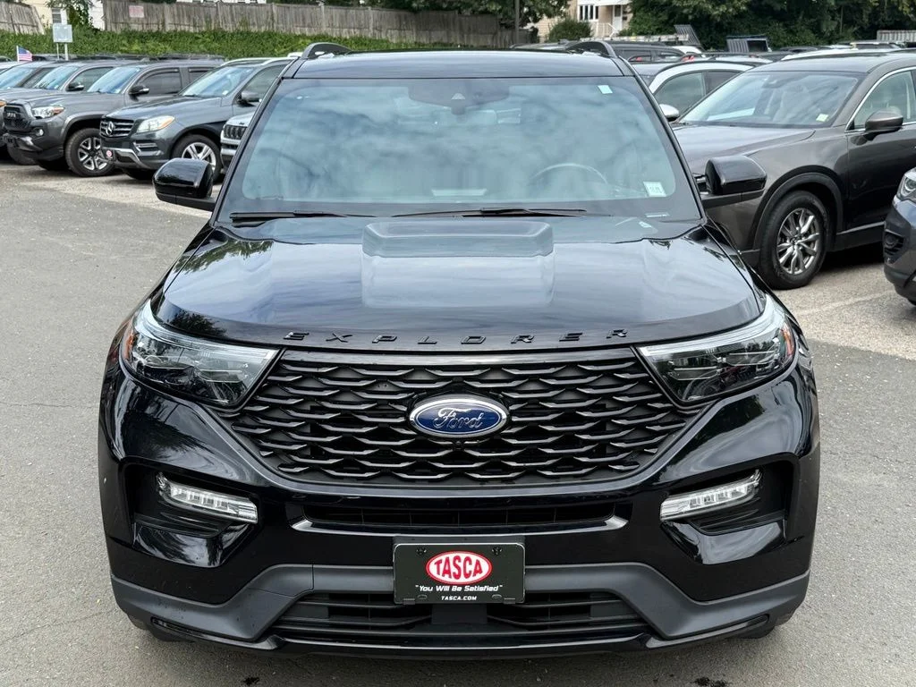 Certified Used 2023 Agate Black Metallic Ford ST-Line image 2