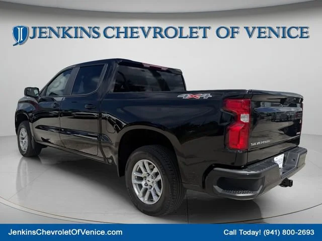 Used 2023 BLACK Chevrolet RST image 7