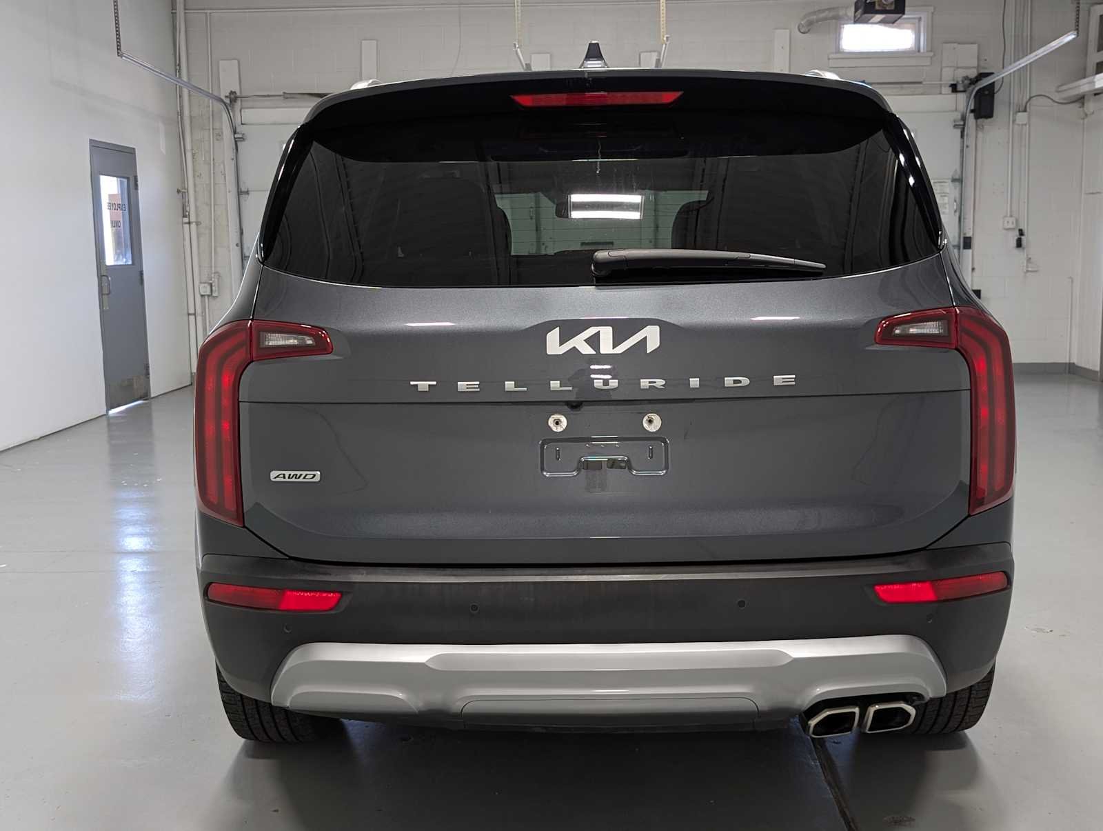 Certified Used 2022 Gravity Grey Kia S image 9