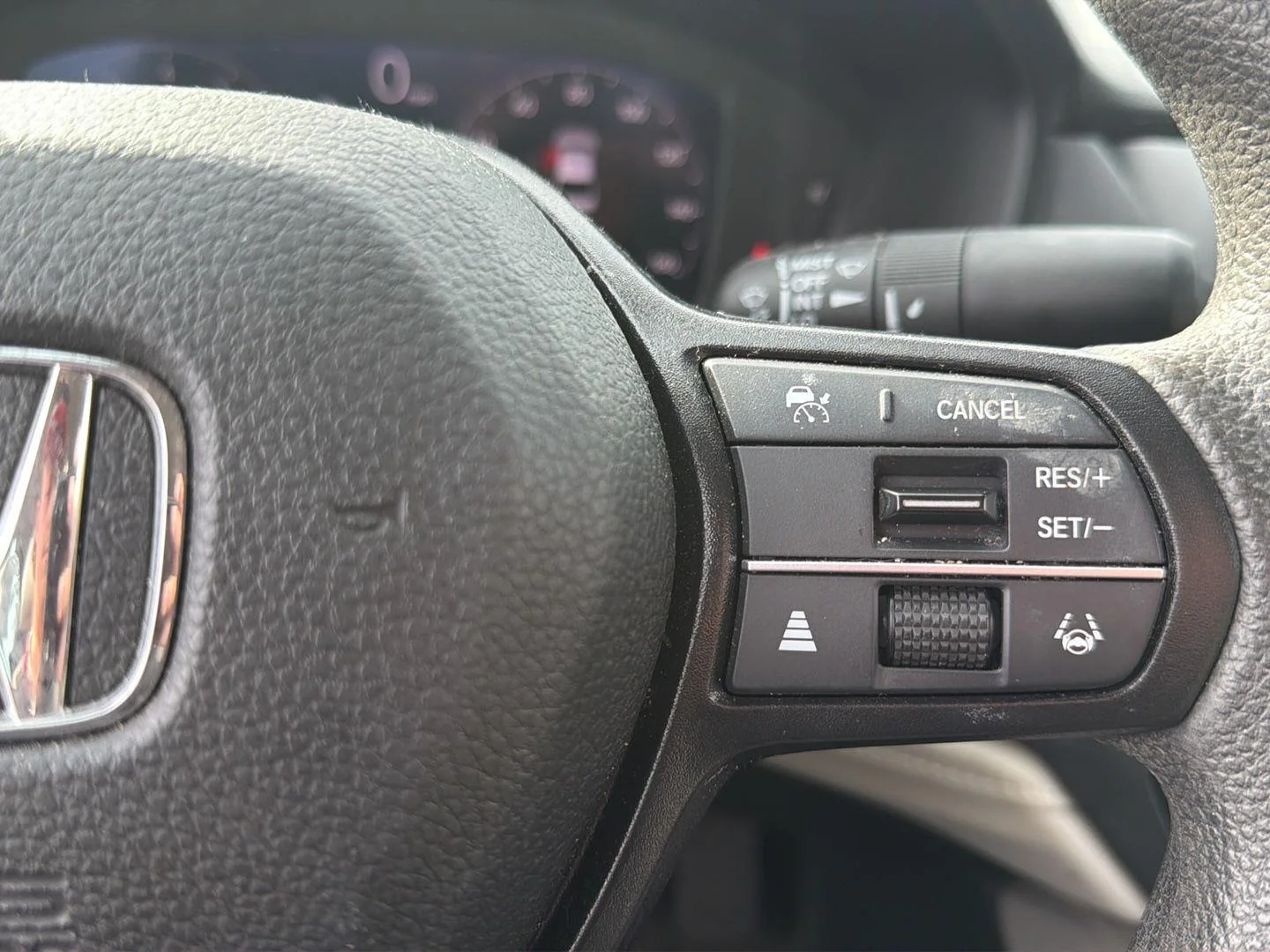 Used 2024 Meteorite Gray Metallic Honda LX image 11