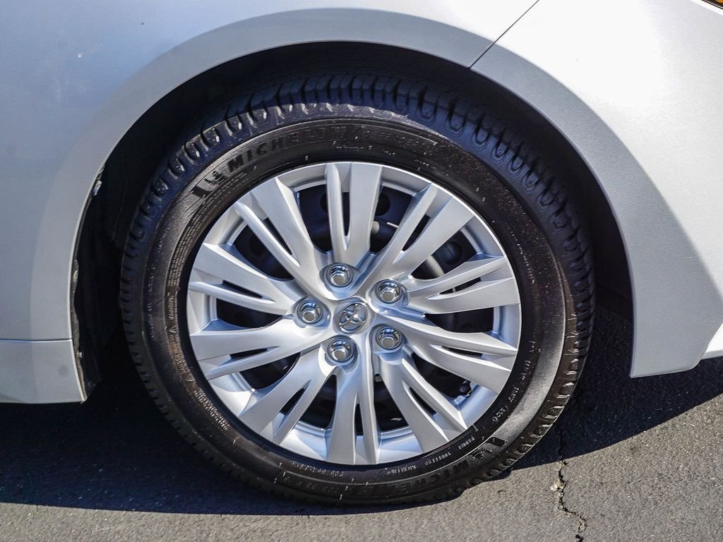 Used 2021 Silver Toyota LE image 9