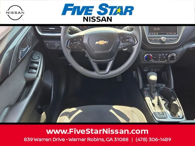 Used 2022 White Chevrolet LT image 7
