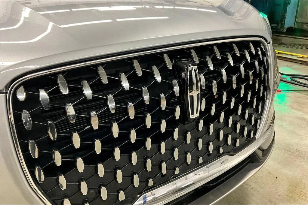 Used 2023 Silver Lincoln Reserve image 33