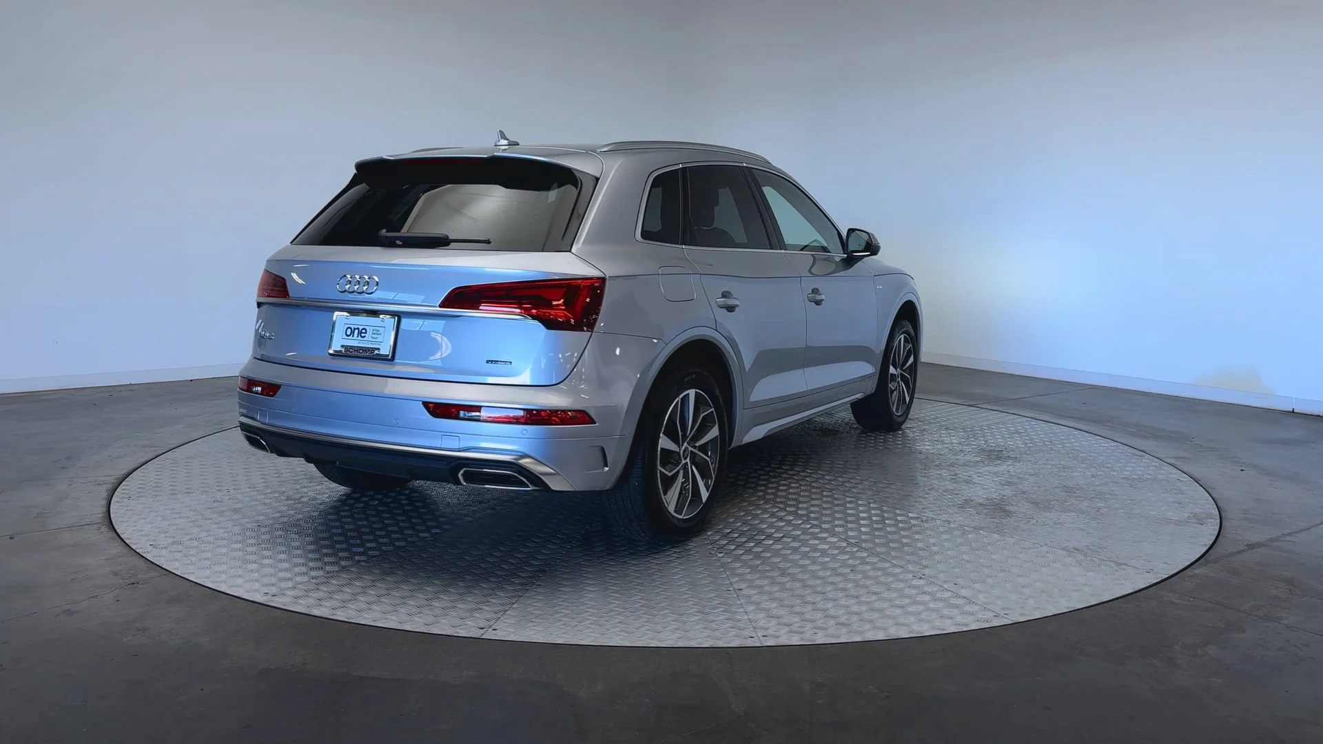 Used 2025 Florett Silver Metallic Audi S line Premium image 8