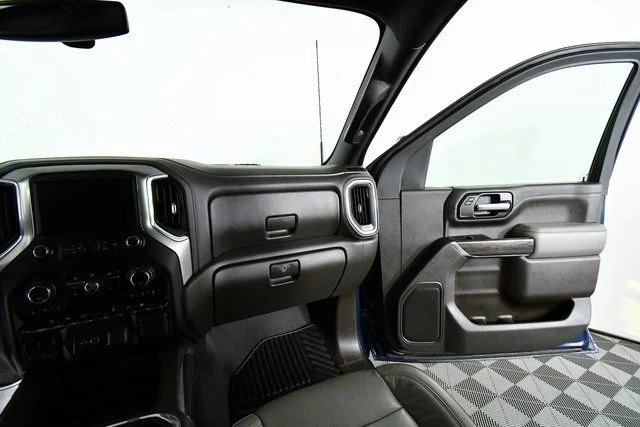 Used 2020 Blue Chevrolet LTZ image 21