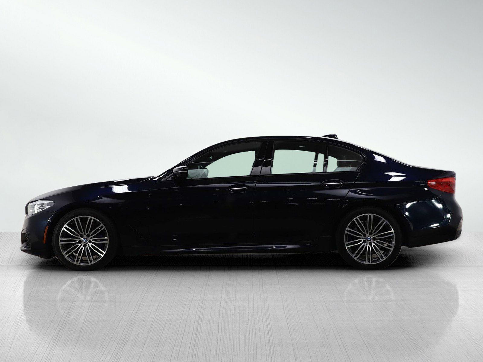 Used 2018 BMW 5 Series 540i with VIN WBAJE7C50JWC55686 for sale in Burnsville, Minnesota