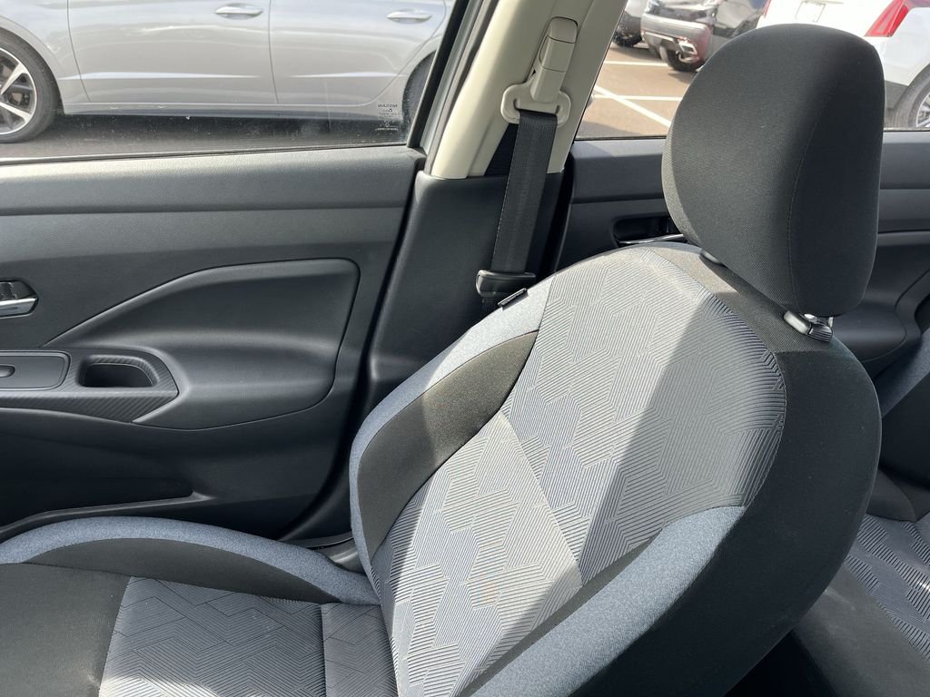 Used 2025 Silver Nissan 1.6 SV image 20